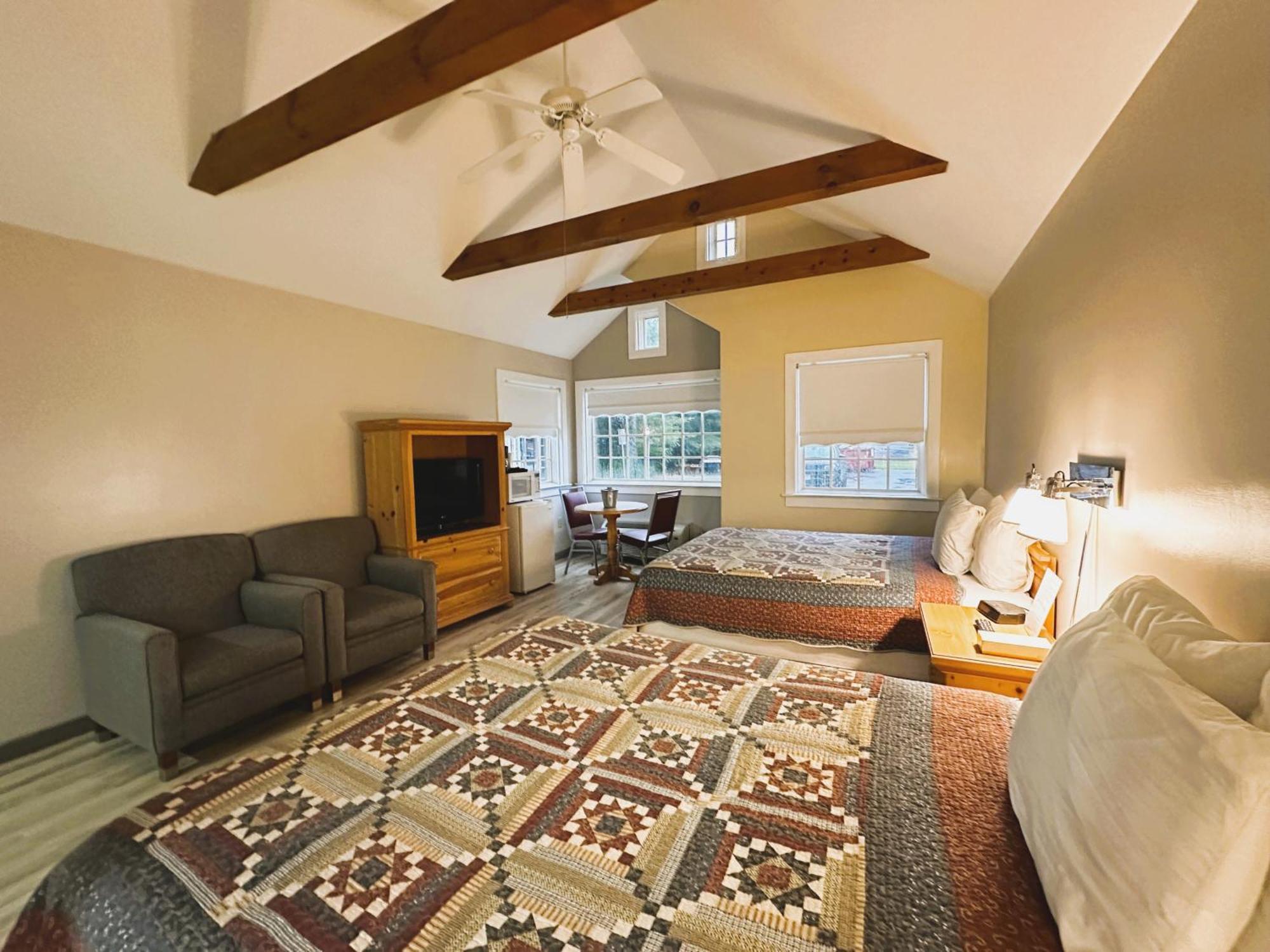 Spruce Lane Lodge And Cottages Smoketown  Bagian luar foto