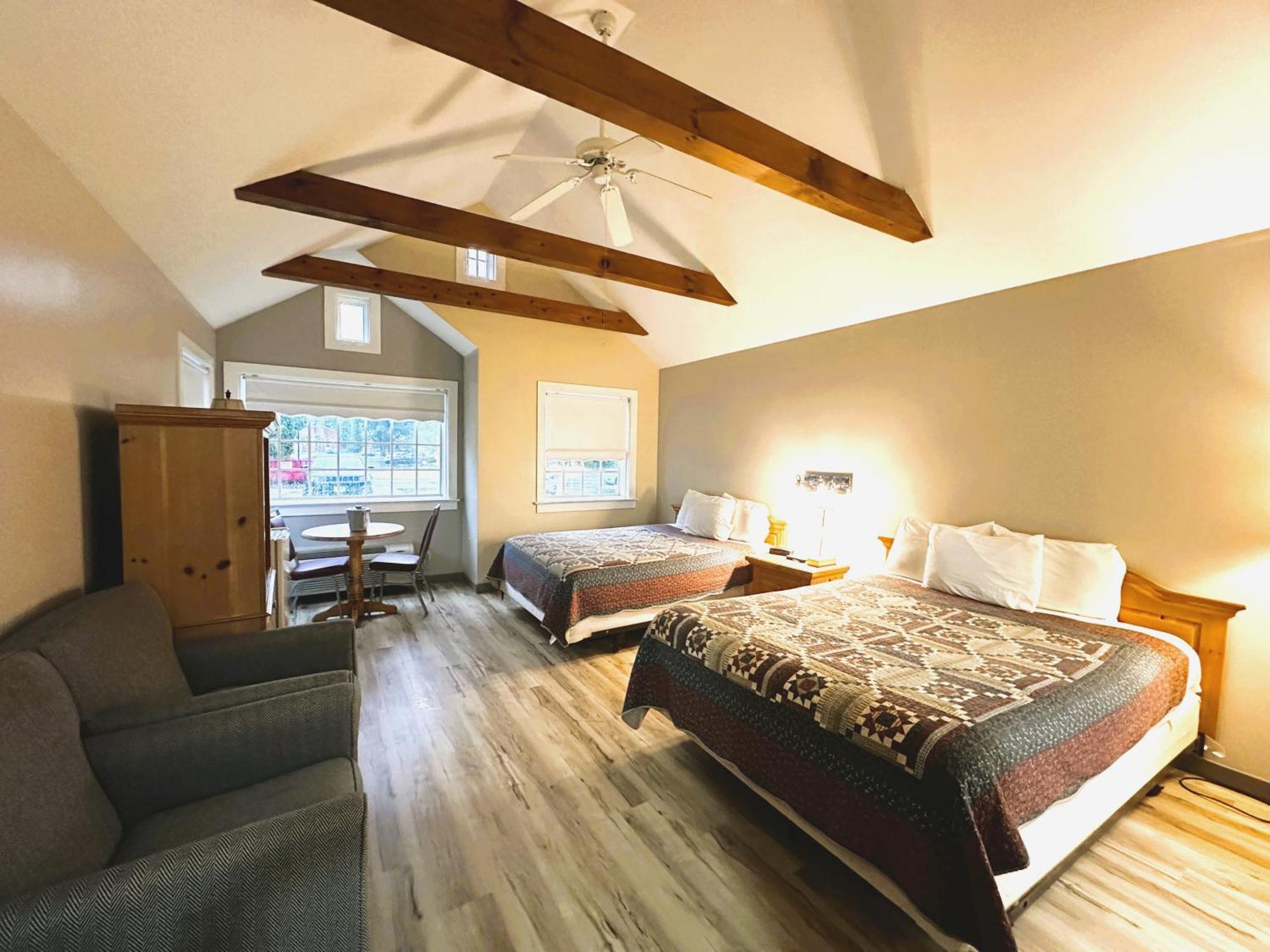 Spruce Lane Lodge And Cottages Smoketown  Bagian luar foto