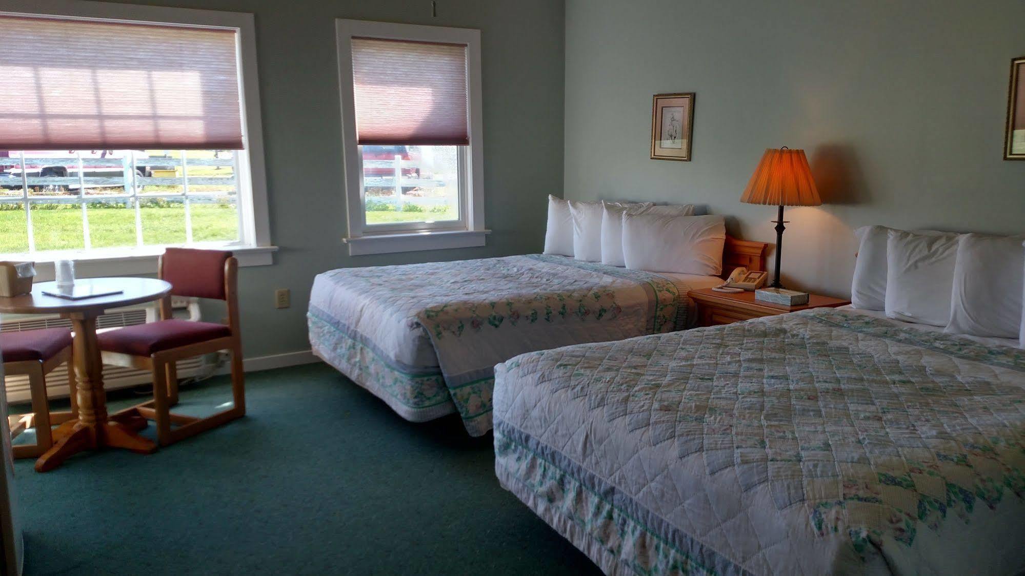 Spruce Lane Lodge And Cottages Smoketown  Bagian luar foto
