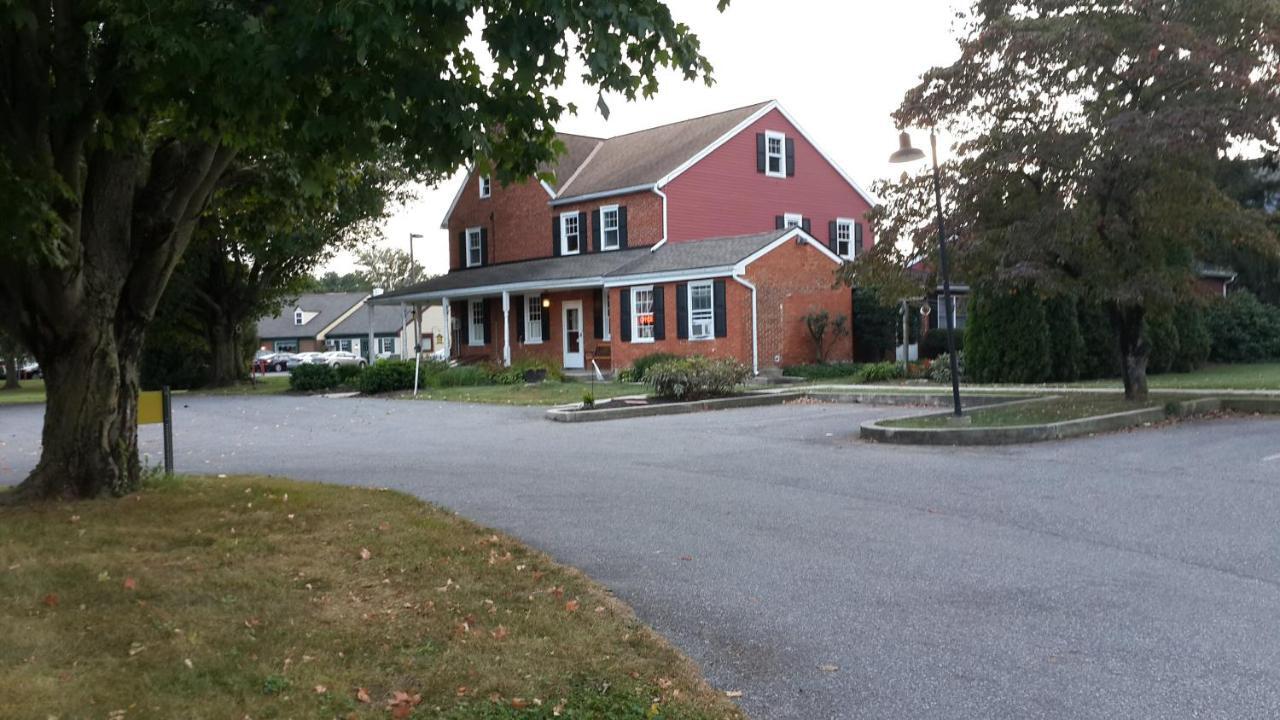 Spruce Lane Lodge And Cottages Smoketown  Bagian luar foto